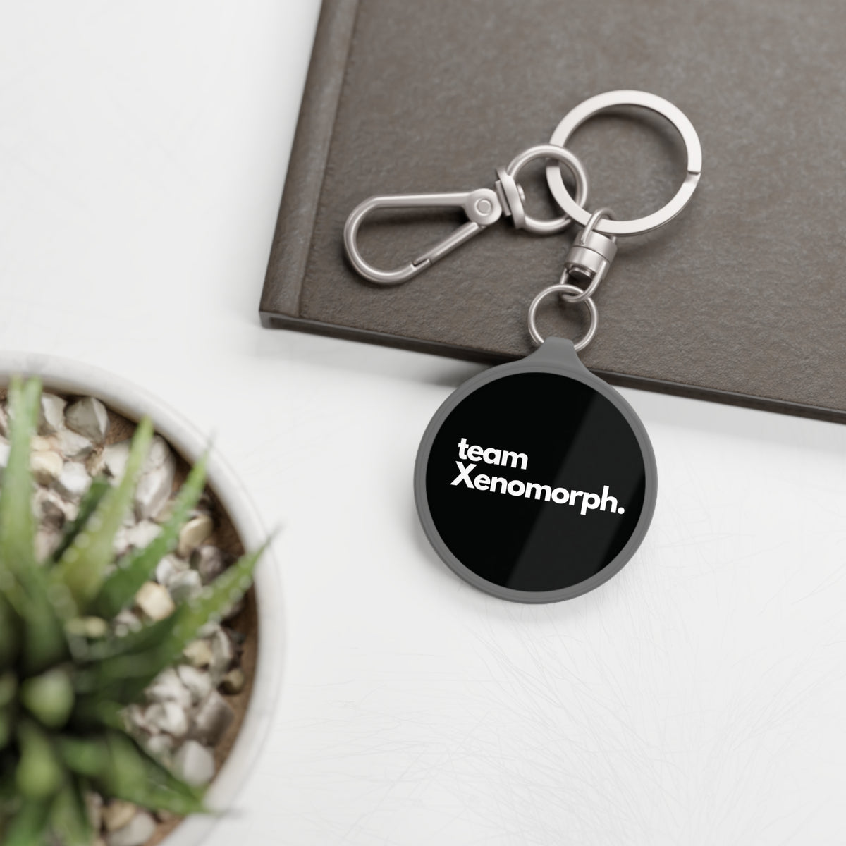 Team Xenomorph Supervillain Keyring Tag-welovescifi.net