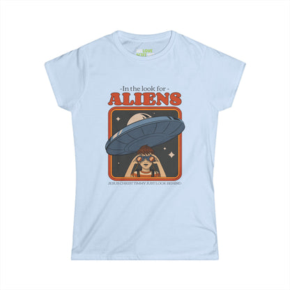 Funny Alien T-Shirt Just Look Behind Women's Tee WeLoveSciFi